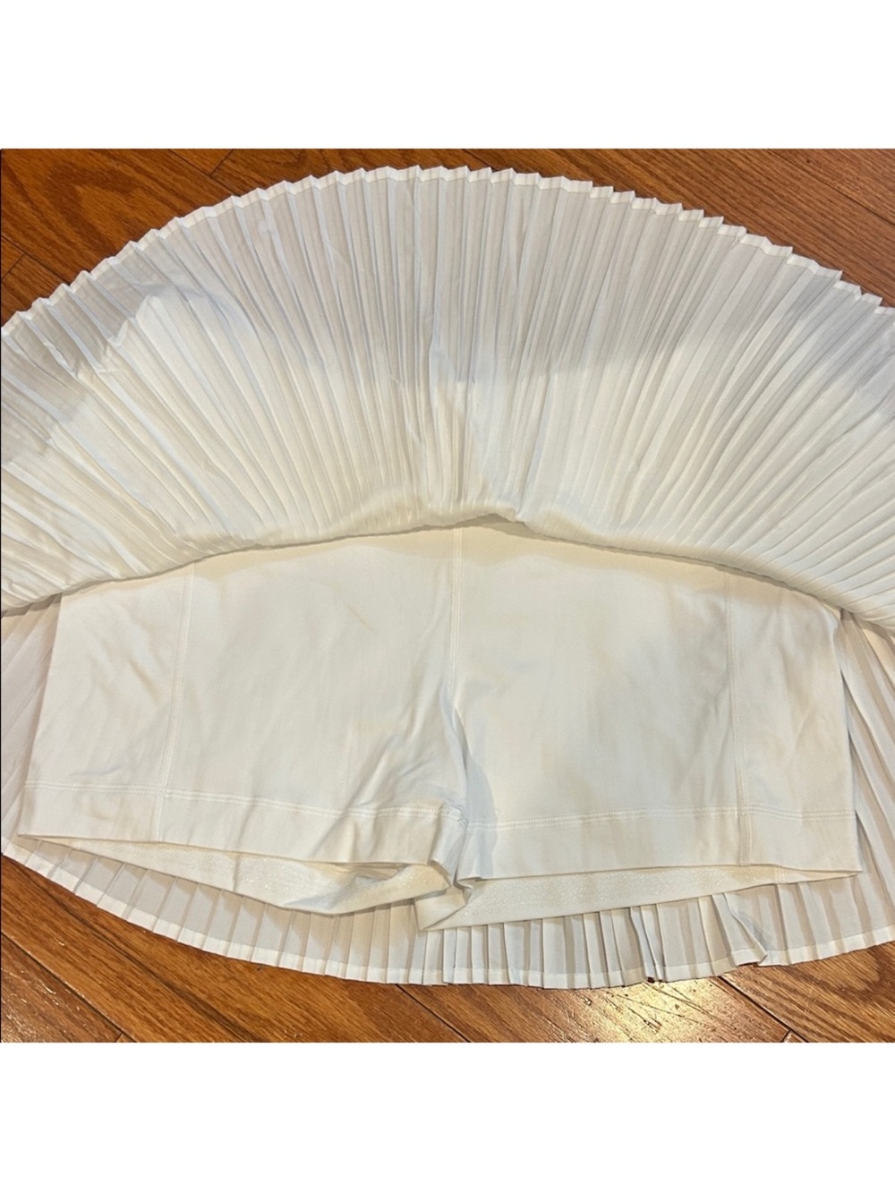 Lululemon Varsity High-Rise Pleated Tennis Skirt - Size 12 - Picture 4 of 6
